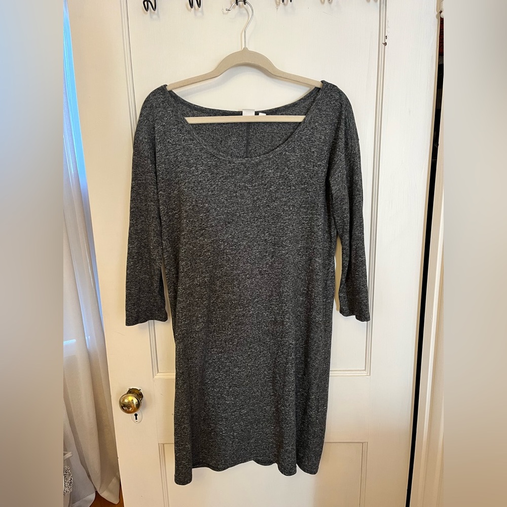 Long sleeve gray Gap dress